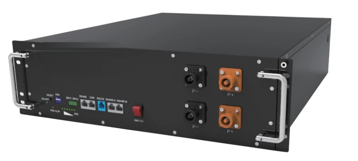 48V 150Ah 직류전원장치용 배터리 모듈 — 랙 마운트형, 전면 통신 포트와 P+/P− 단자